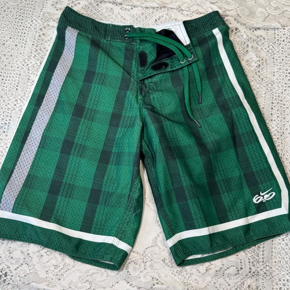 Nike‎ SB Plaid Board Shorts Green White Mesh Lined Mens Size 16 Youth
